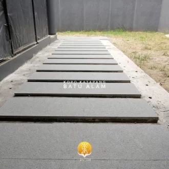 Hasil Pasang Batu Alam Lantai Outdoor